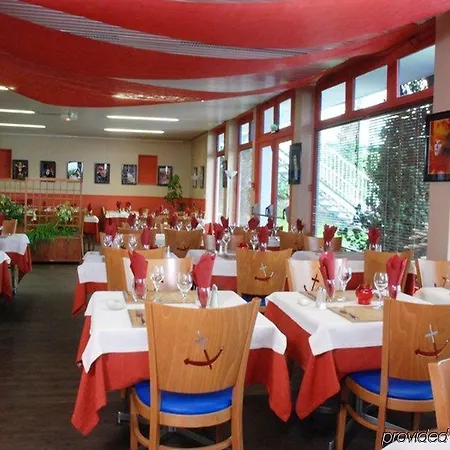 Hotel Les Gens De By Popinns