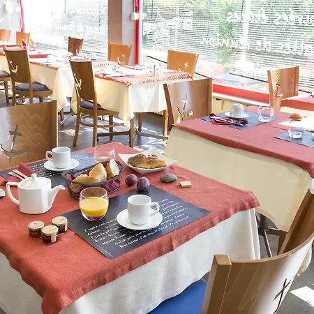 Hotel Les Gens De By Popinns 2*