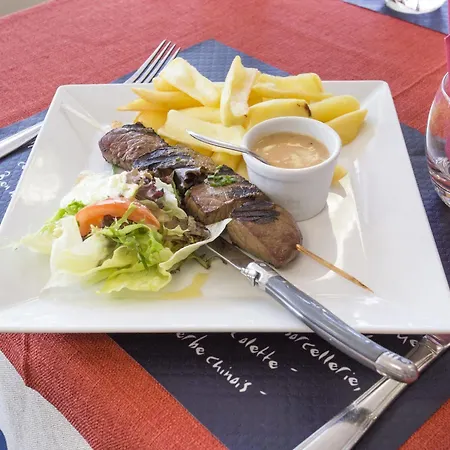 Hotel Les Gens De By Popinns 2*
